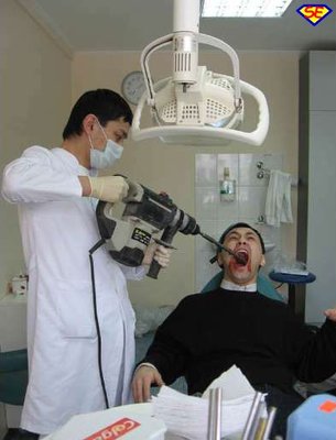 dentista_con_trapano.jpg